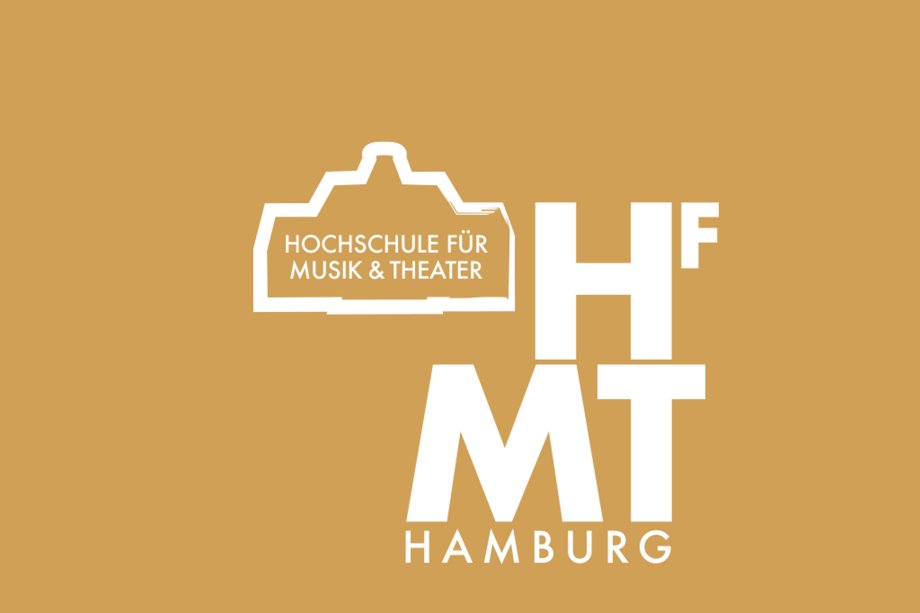 Weißes Logo der HfMT auf ockker farbenem Grund