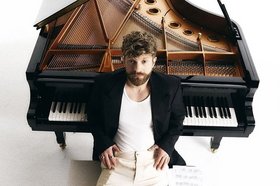 Klavierstudent Emil Reinert alias "Emilio Piano"