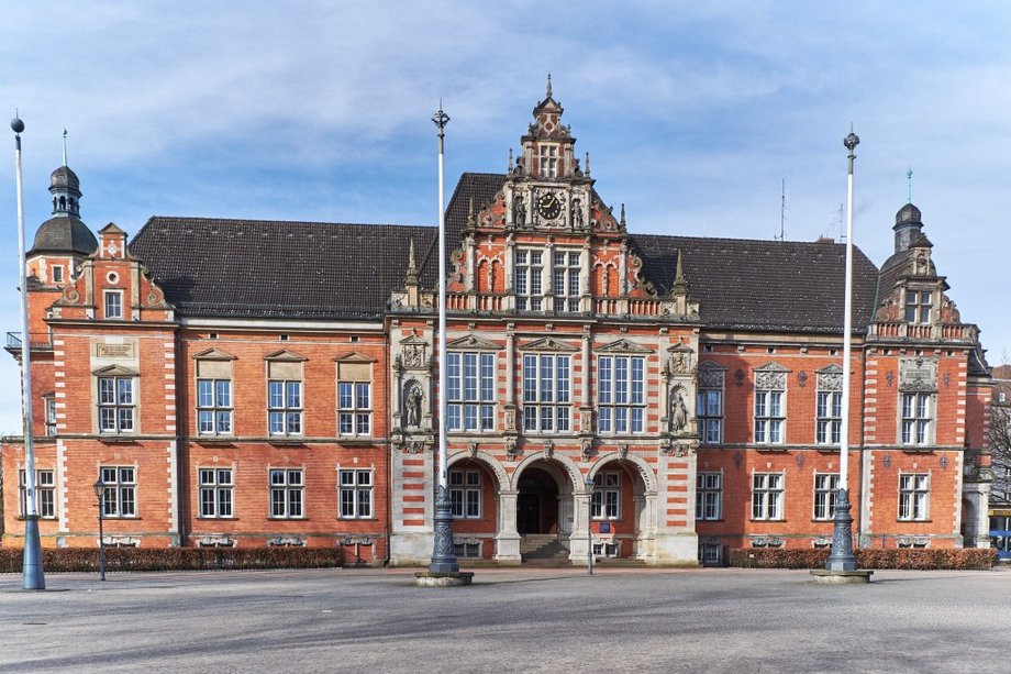 Frontansicht Rathaus Harburg